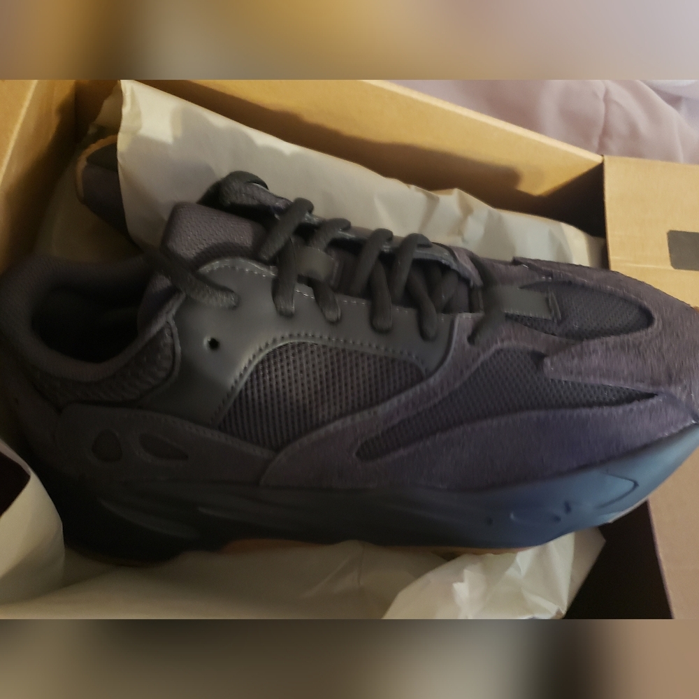 Yeezy 700